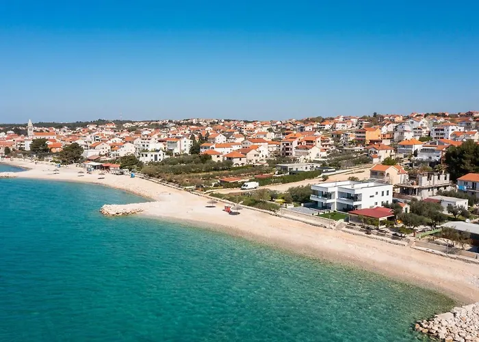 Luxury Blue Sky Пакоштане