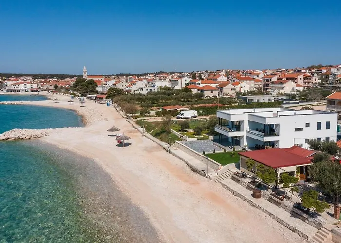 Luxury Blue Sky Апартаменты Пакоштане