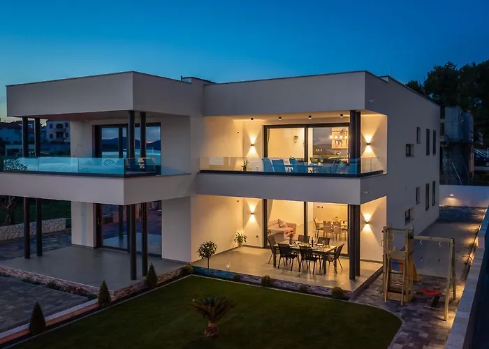 Апартаменты Luxury Blue Sky *