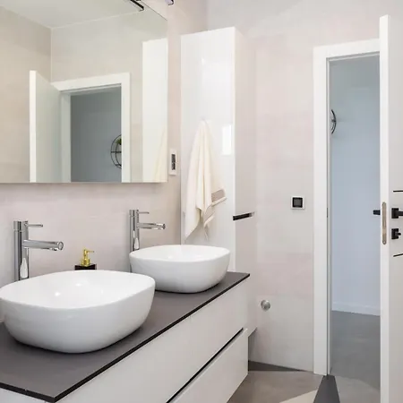 Luxury Blue Sky 公寓