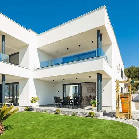 Apartment Luxury Blue Sky Pakostane