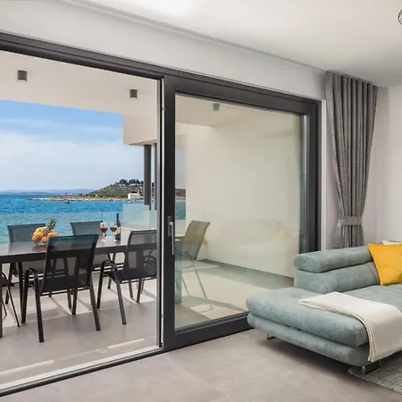 Luxury Blue Sky Apartment Pakostane