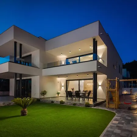 Luxury Blue Sky * Pakoštane